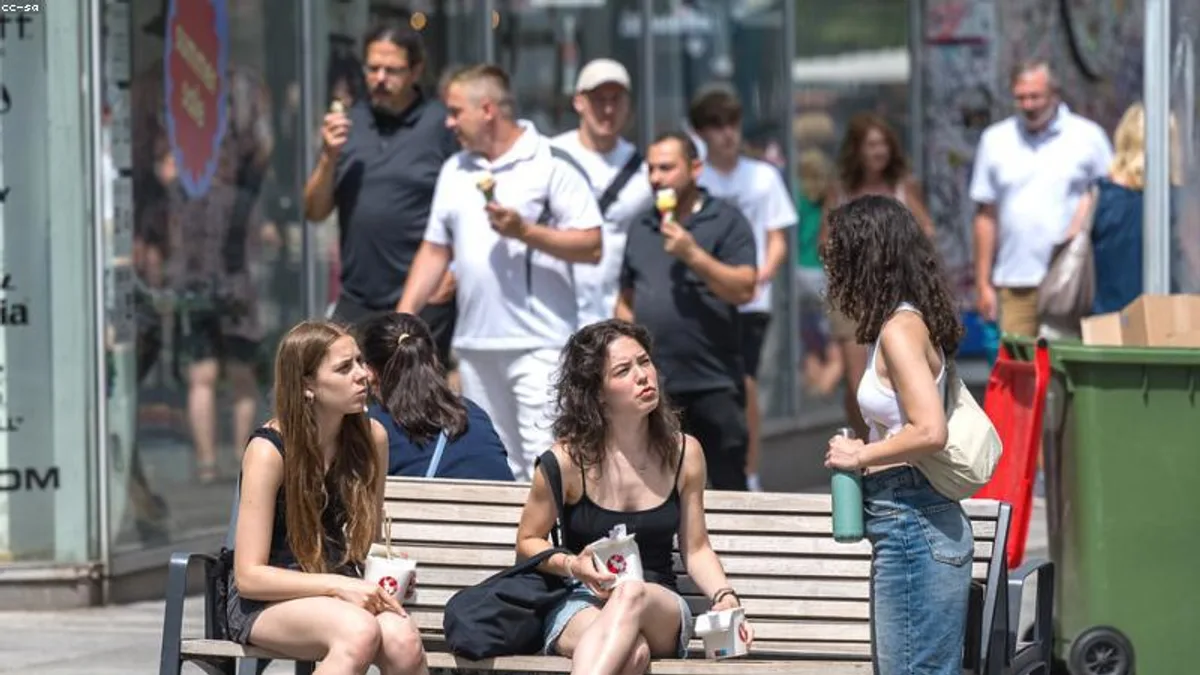 伴侣消费观不同总吵架:如何谈钱而不是互相贴标签相关心理健康场景