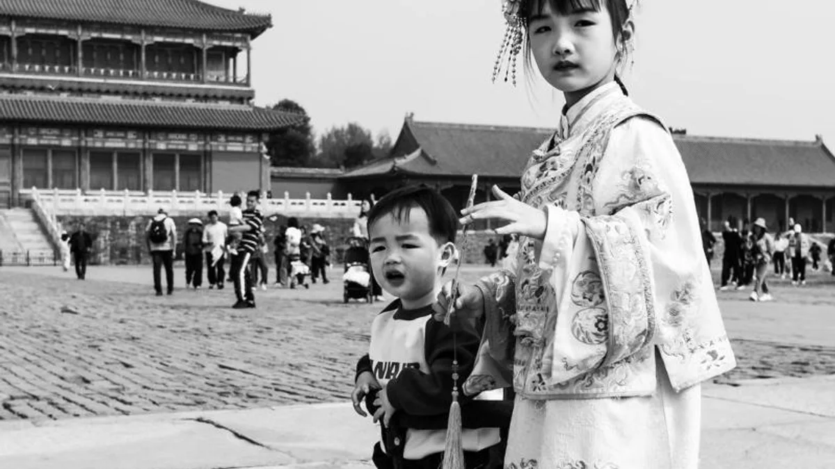 孩子被孤立时家长如何提供在场而非解决相关心理健康场景