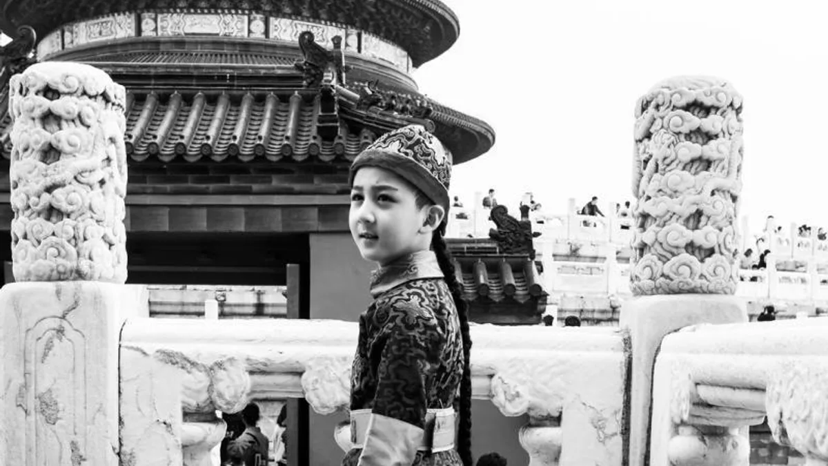 孩子半夜哭闹要穿睡袋父母如何安抚焦虑相关心理健康场景